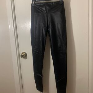 American Eagle EUC black faux leather high waisted leggings Size small